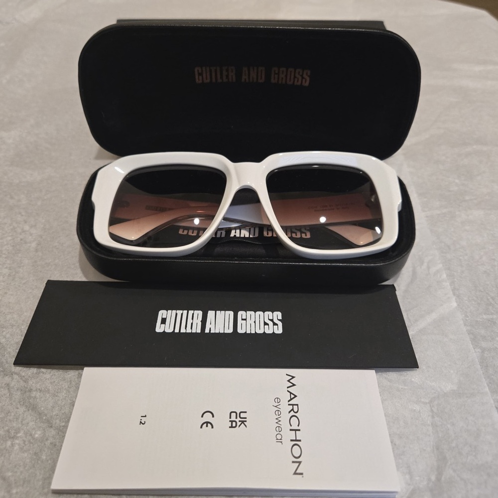 CUTLER AND GROSS UNISEX GRACE WHITE SUNGLASSES. SIZE: 57×18×145 MODEL: CGLE1388